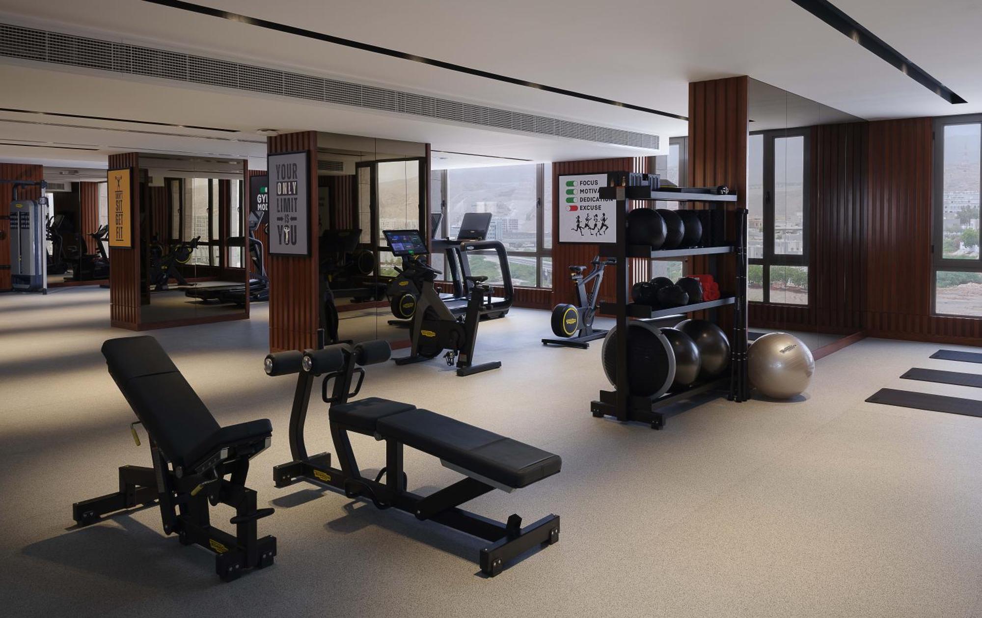 Doubletree By Hilton Muscat Qurum ภายนอก รูปภาพ