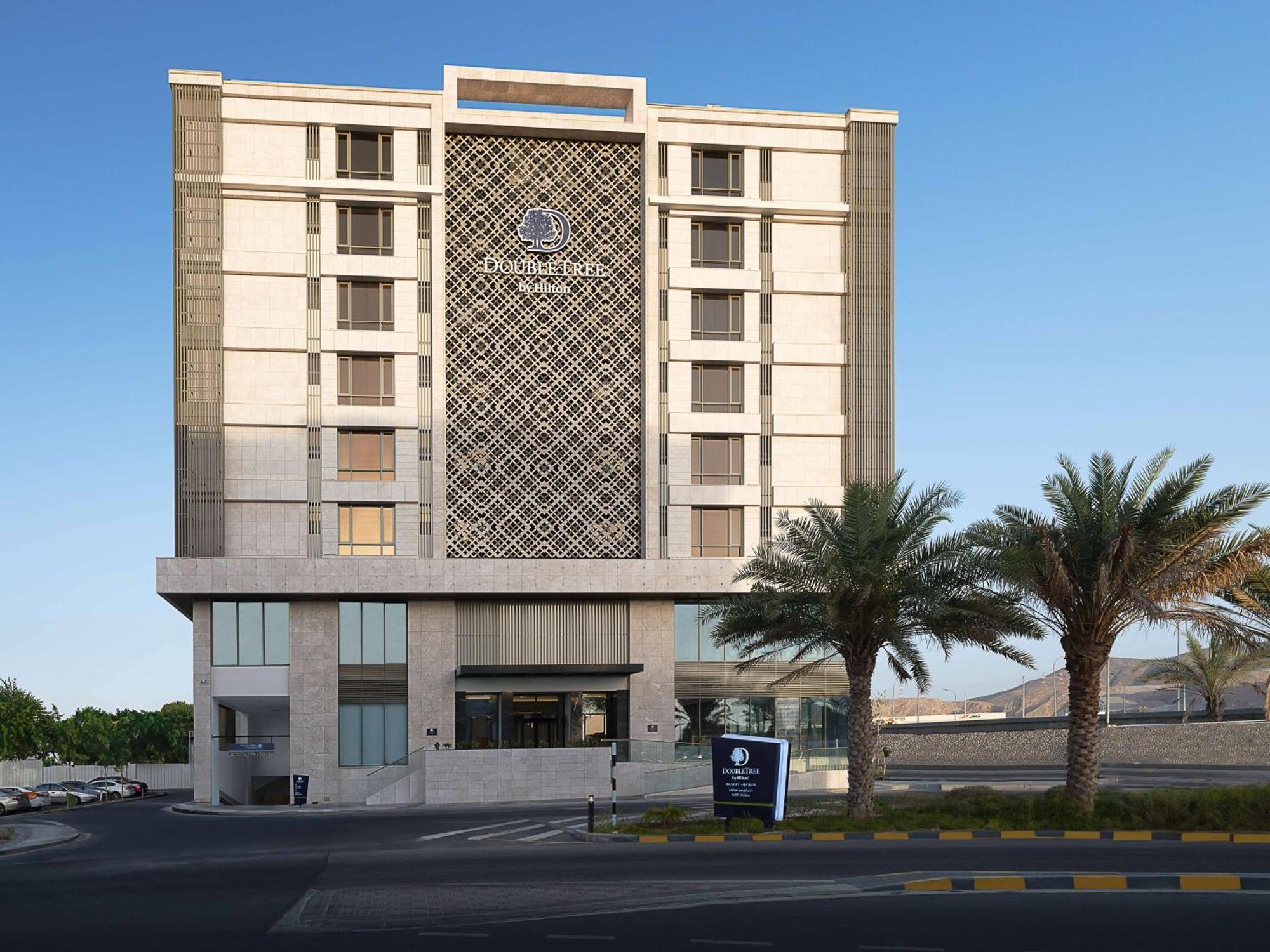Doubletree By Hilton Muscat Qurum ภายนอก รูปภาพ